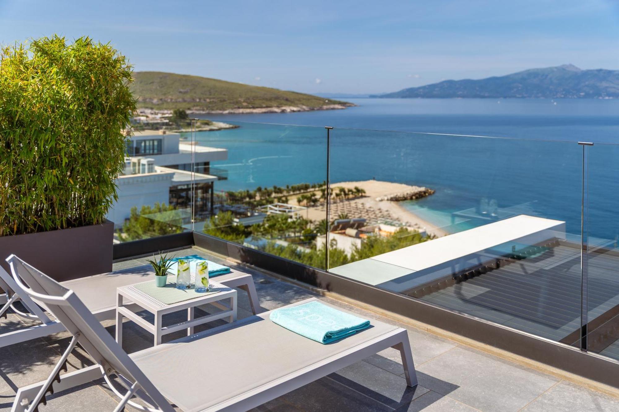 Glow Boutique Hotel & Suites Sarandë Exterior foto